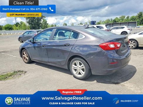 Used 2017 Chevrolet Cruze LT FWD image 3