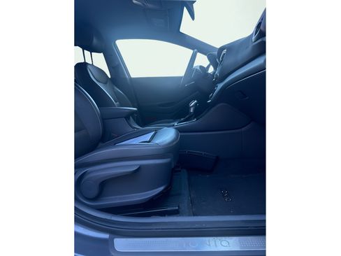 Used 2018 Hyundai Ioniq Limited FWD image 13