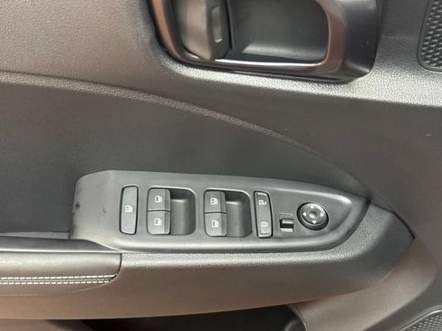 New 2026 Hyundai Venue SEL FWD image 20