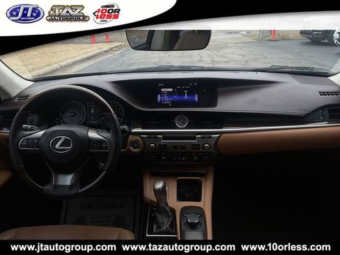 Used 2016 Lexus ES 350 w/ Premium Package w/Wood Trim FWD image 17