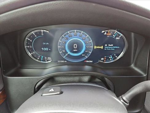 Used 2016 Cadillac Escalade ESV Luxury AWD/4WD image 11