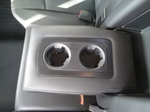 Used 2016 RAM 1500 Laramie w/ Convenience Group image 10