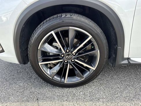 Used 2024 INFINITI QX50 Sport image 10