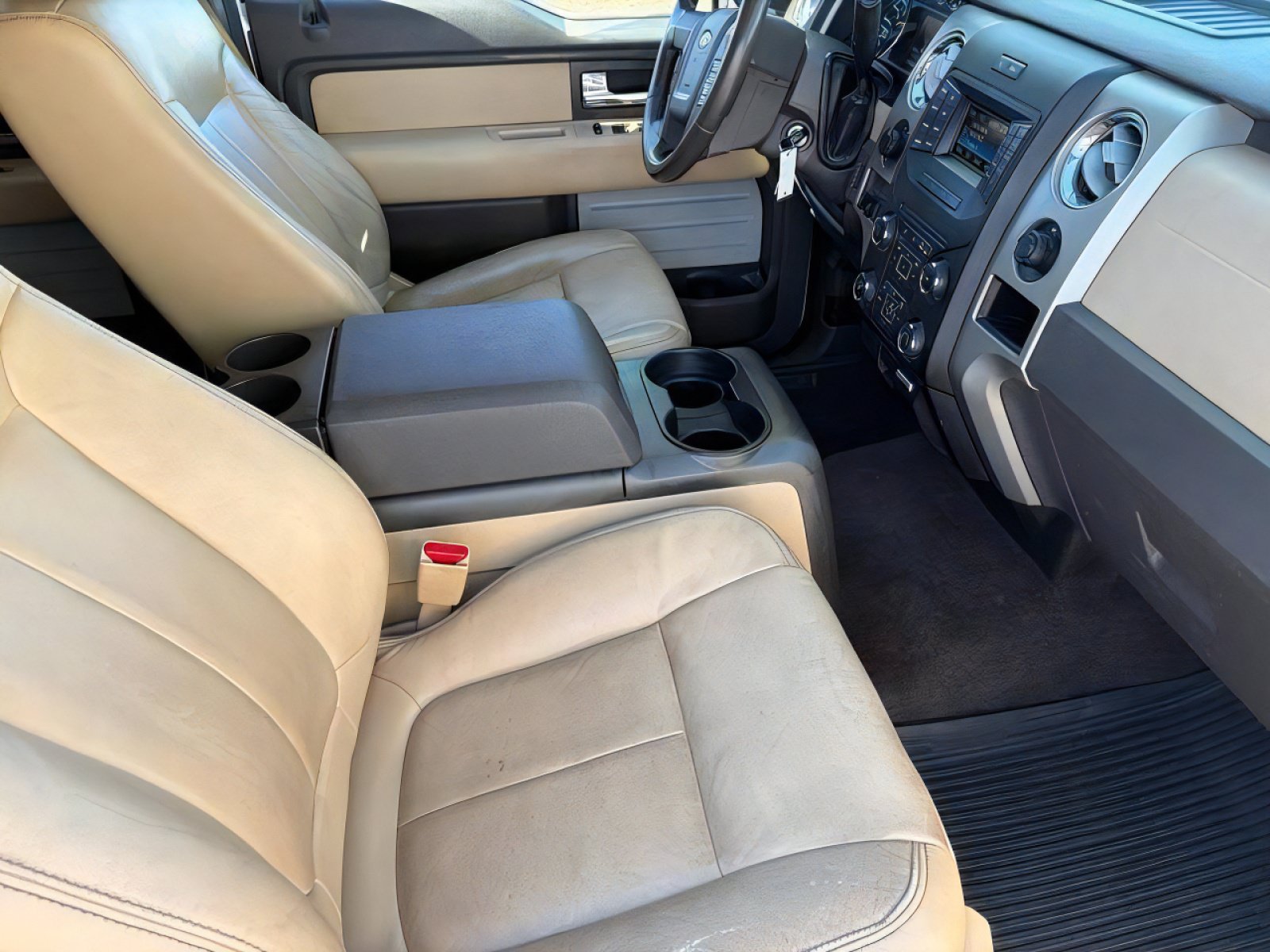 Used 2014 Ford F150 XLT w/ Equipment Group 302A Luxury AWD/4WD image 9