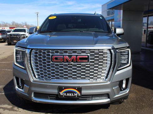 Used 2023 GMC Yukon XL Denali w/ Max Trailering Package image 5