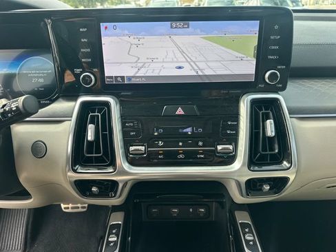 Certified 2021 Kia Sorento SX FWD image 23