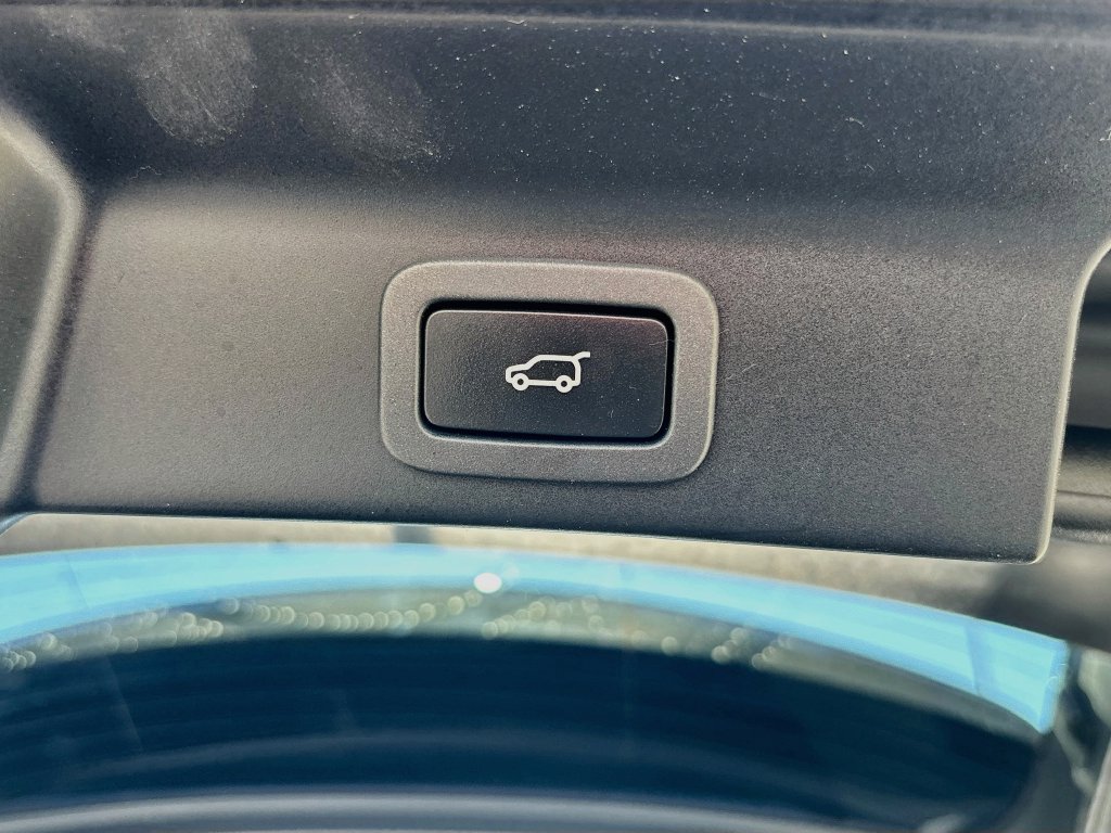 Used 2018 Jaguar F-PACE Prestige AWD/4WD image 17