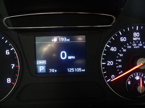 Used 2019 Kia Sorento FWD V6 image 32