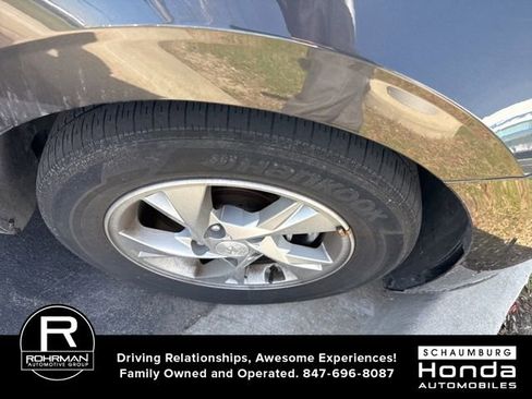 Used 2021 Hyundai Elantra SE image 5