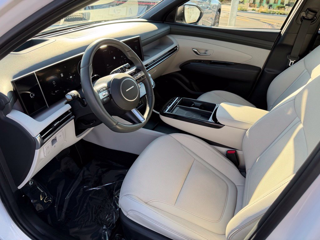 Used 2025 Hyundai Tucson Limited AWD/4WD image 11