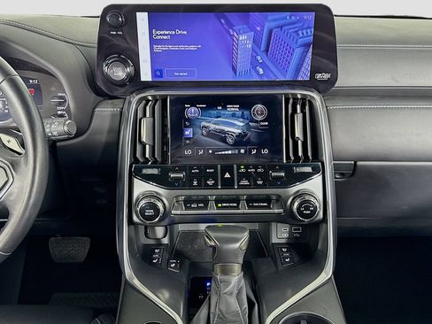 Used 2024 Lexus LX 600 4WD w/ Interior Upgrade Package image 14