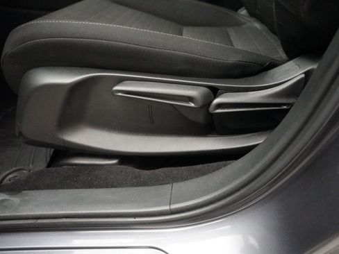 Used 2023 Honda HR-V LX image 25