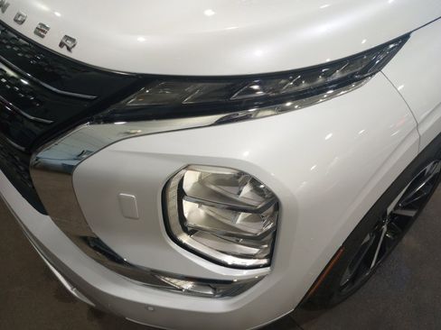 Used 2022 Mitsubishi Outlander SEL image 30