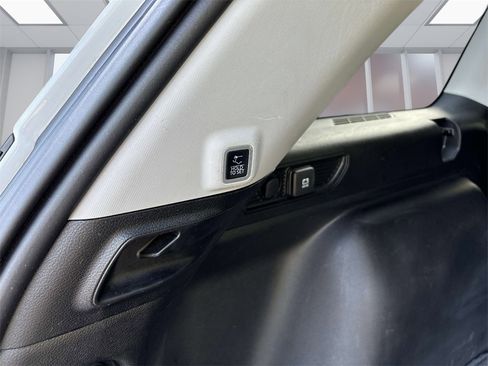 Used 2022 Jeep Grand Cherokee Limited image 16