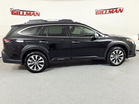 Certified 2025 Subaru Outback Touring AWD/4WD image 3