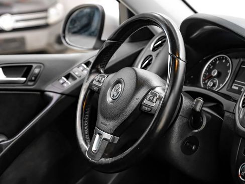 Used 2017 Volkswagen Tiguan Wolfsburg Edition AWD/4WD image 14