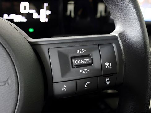 Used 2025 Nissan Kicks S image 21