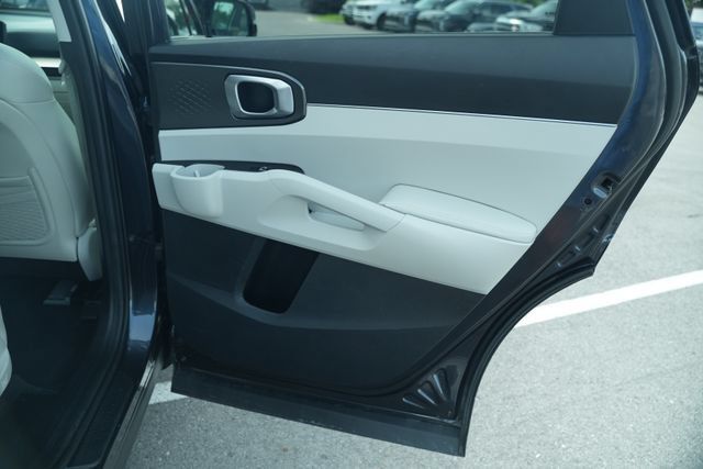 Used 2025 Kia Sorento S w/ Panoramic Sunroof Package FWD image 24