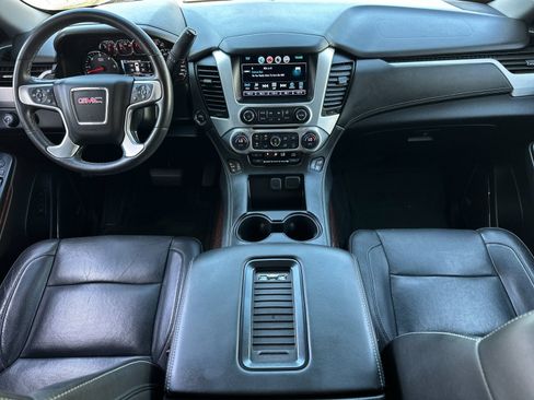Used 2017 GMC Yukon SLT AWD/4WD image 13
