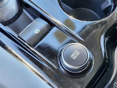 Certified 2025 Ford Explorer Platinum w/ LUX Leather Package image 29