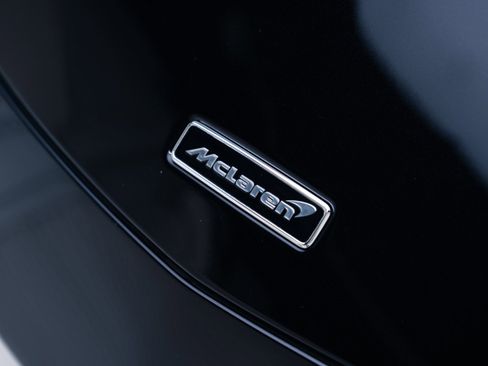 Used 2019 McLaren 570S Spider image 9