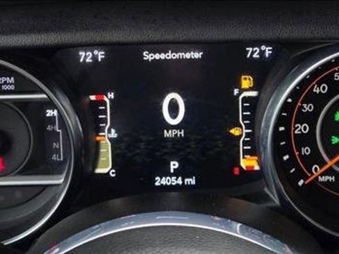 Used 2023 Jeep Wrangler Unlimited Sahara image 10