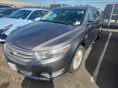 Used 2014 Ford Taurus SE image 3