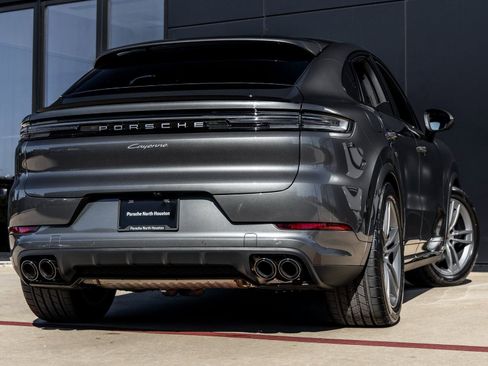 New 2026 Porsche Cayenne Coupe image 11