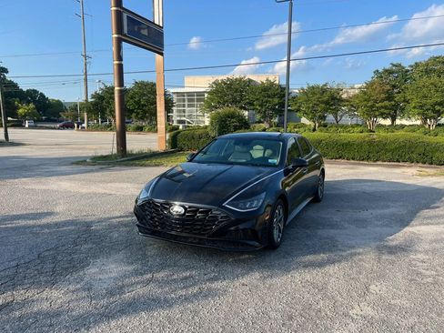 Used 2023 Hyundai Sonata SEL w/ Convenience Package FWD image 3