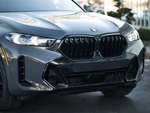 New 2026 BMW X6 xDrive40i w/ Premium Package image 2