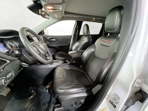 Used 2022 Jeep Cherokee Trailhawk w/ Sun, Sound & Nav Group image 21