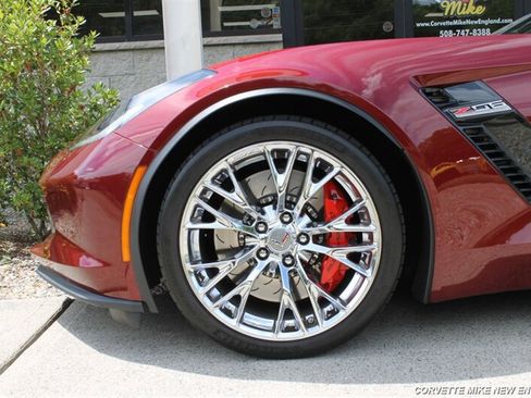 Used 2016 Chevrolet Corvette Z06 w/ 3LZ Preferred Equipment Group RWD image 9