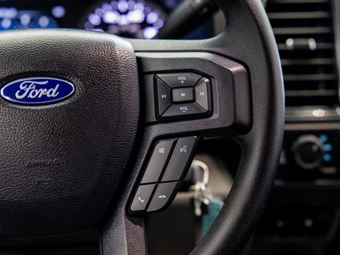 Used 2021 Ford F250 XLT w/ XLT Value Package image 40