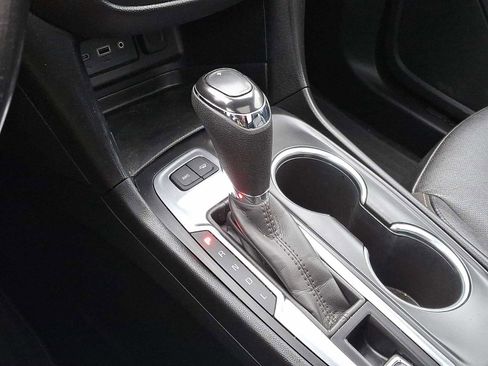 Used 2020 Chevrolet Equinox LT w/ Midnight Edition image 21