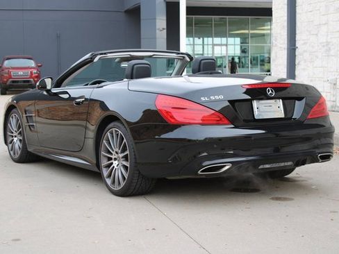 Used 2020 Mercedes-Benz SL 550 image 3