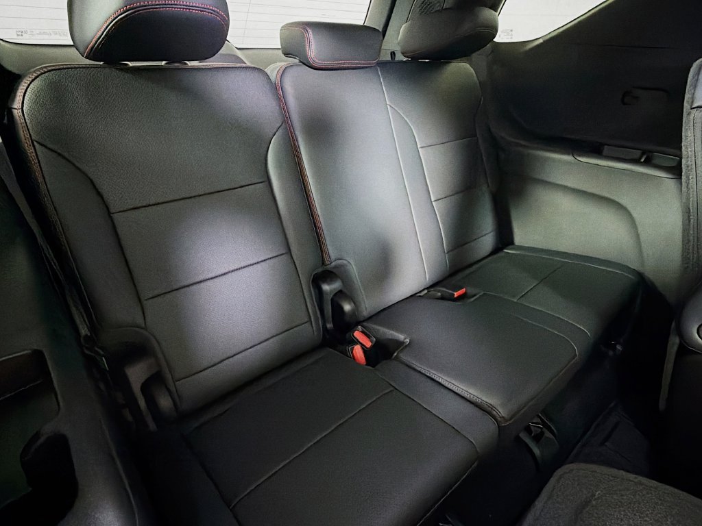 New 2026 Chevrolet Traverse RS w/ LPO, Floor Liner Package AWD/4WD image 24