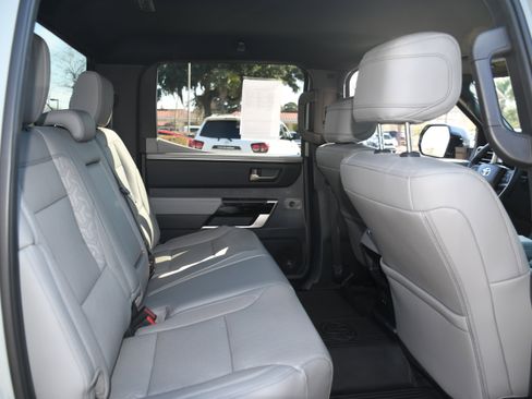 Used 2025 Toyota Tundra Limited image 19