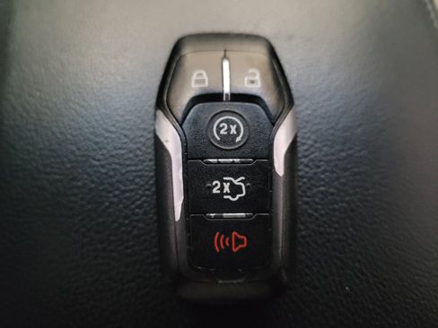 Used 2017 Ford Explorer XLT w/ Equipment Group 202A FWD image 32