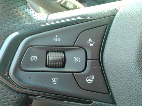 Certified 2023 Chevrolet TrailBlazer RS w/ Sun and Liftgate Package AWD/4WD image 23