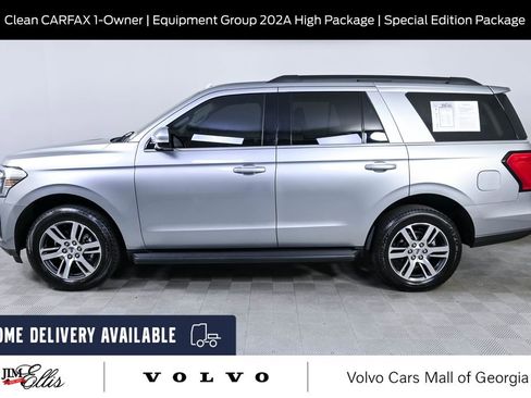 Used 2024 Ford Expedition XLT RWD image 3