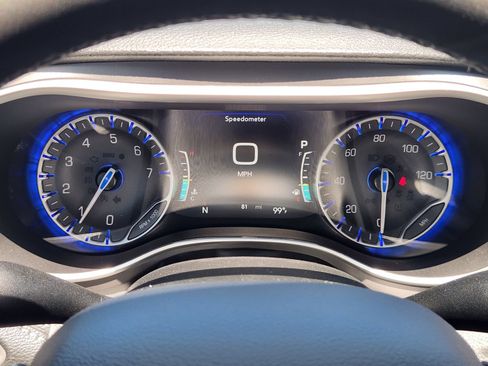 New 2027 Chrysler Pacifica Select w/ Family Tech Group FWD image 15