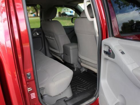 Used 2019 Nissan Frontier SV w/ Value Truck Package image 14