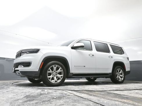 Used 2022 Jeep Wagoneer Series II image 53