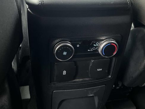 Certified 2023 Ford Explorer XLT image 17