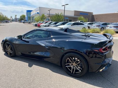 Used 2023 Chevrolet Corvette Stingray Premium Conv w/ Z51 Performance Package RWD image 9