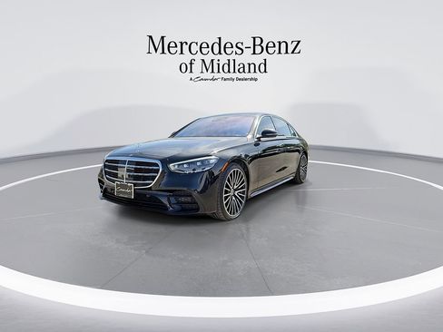 Used 2022 Mercedes-Benz S 580 4MATIC Sedan image 4