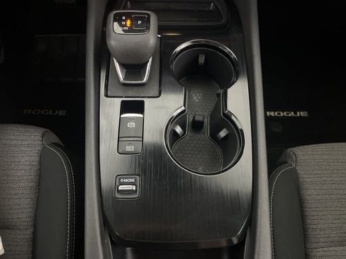 Used 2022 Nissan Rogue SV FWD image 69