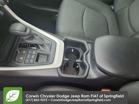 Used 2025 Toyota RAV4 XLE image 30