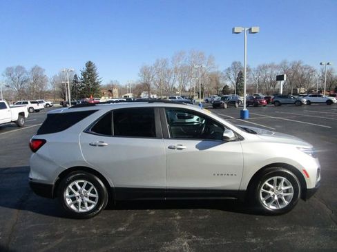 Used 2022 Chevrolet Equinox LT image 6