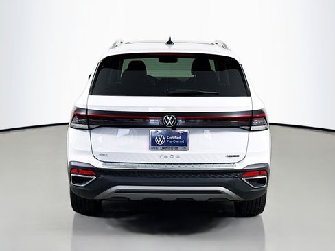 Certified 2025 Volkswagen Taos SEL image 10